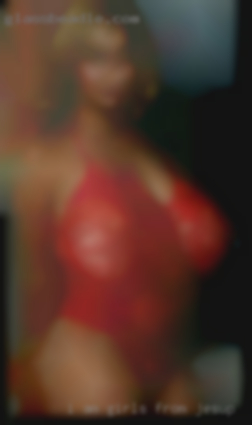 I am a  single female looking girls from Jesup for men.